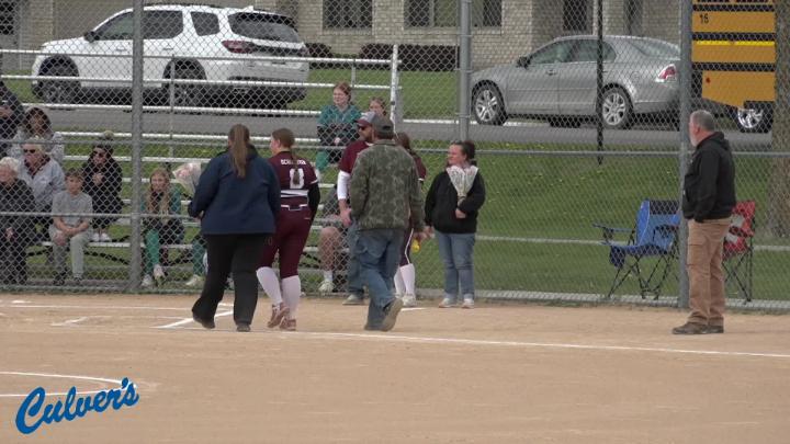 Thumbnail image for Softball vs FC 5-5-26
